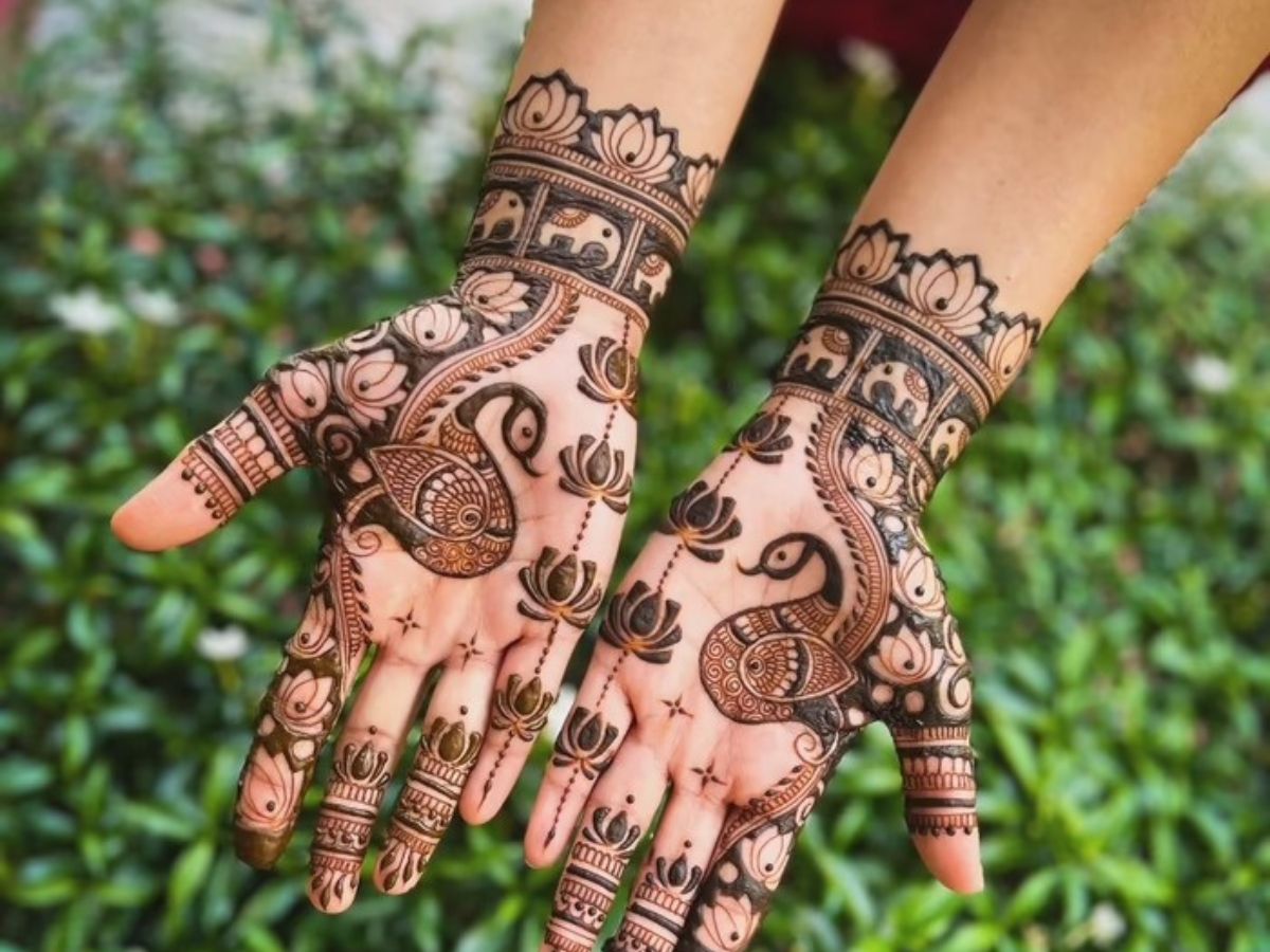 10 मिनट में लग जाएंगे ये Easy Mehndi Designs, करवाचौथ पर हाथों की रंगत देख पिया भी होंगे खुश! - Photo Gallery
