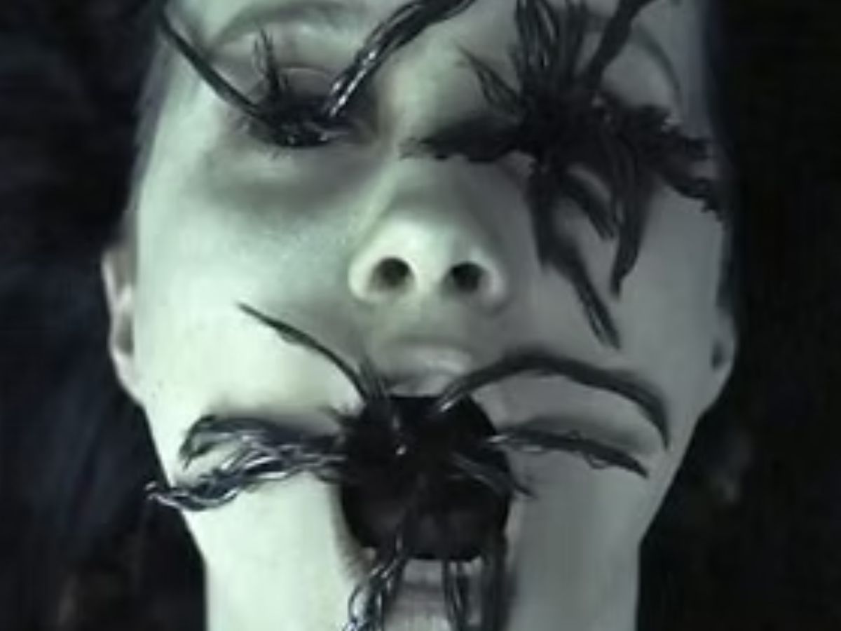 Netflix पर होगा आज धमाका! 1 अक्टूबर को होगी ये 18+ बोल्ड और हॉरो फिल्में रिलीज़ जिन्हें भूलकर भी परिवार वालो के साथ ना देखे - Photo Gallery