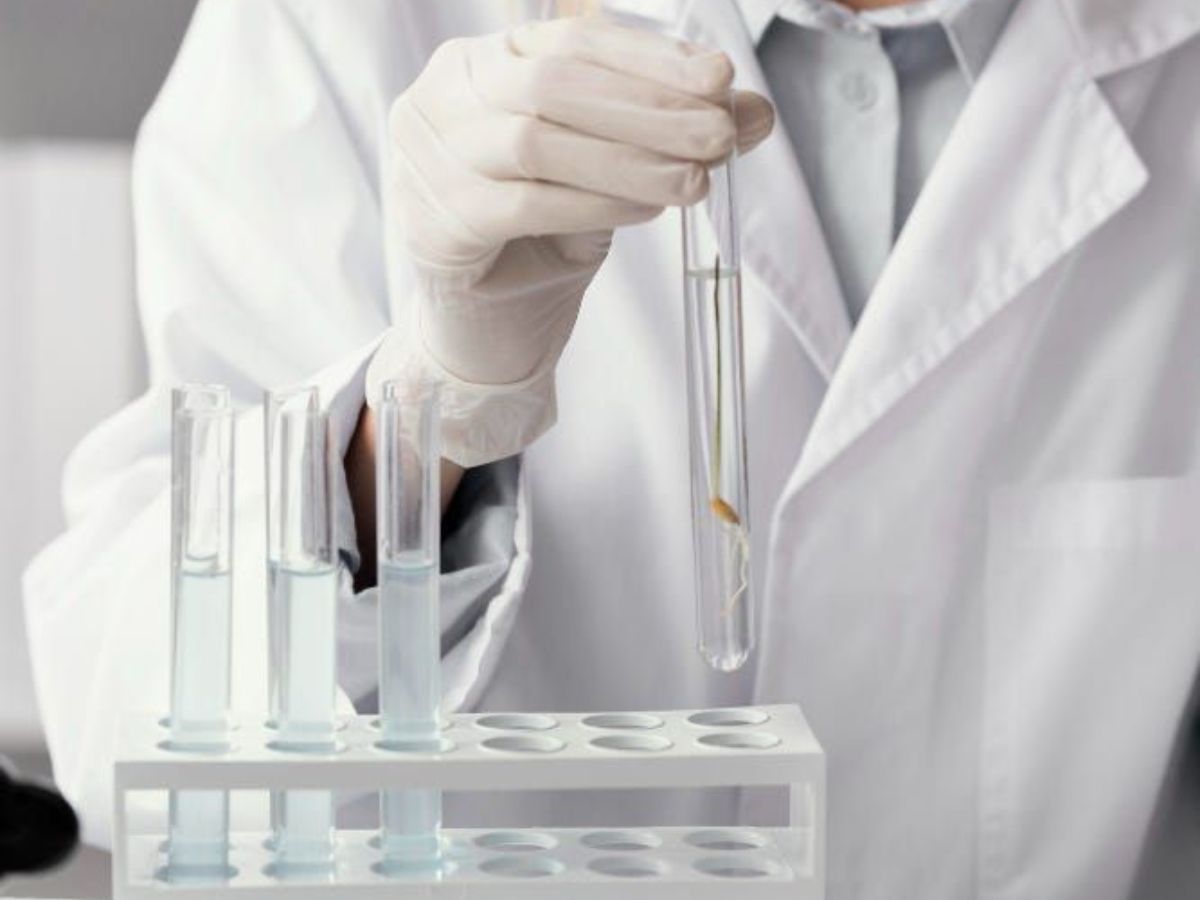 मध्य प्रदेश और राजस्थान में बच्चो की मौत: दूषित Cough Syrup पर लगाया बैन, सरकार ने जारी की नई गाइडलाइन - Photo Gallery