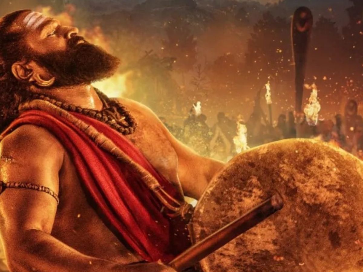 Kantara Chapter 1 BO Collection: नोट छापने की मशीन बनी ऋषभ शेट्टी की फिल्म, 10 साल पुरानी फिल्म का तोड़ डाला रिकॉर्ड - Photo Gallery