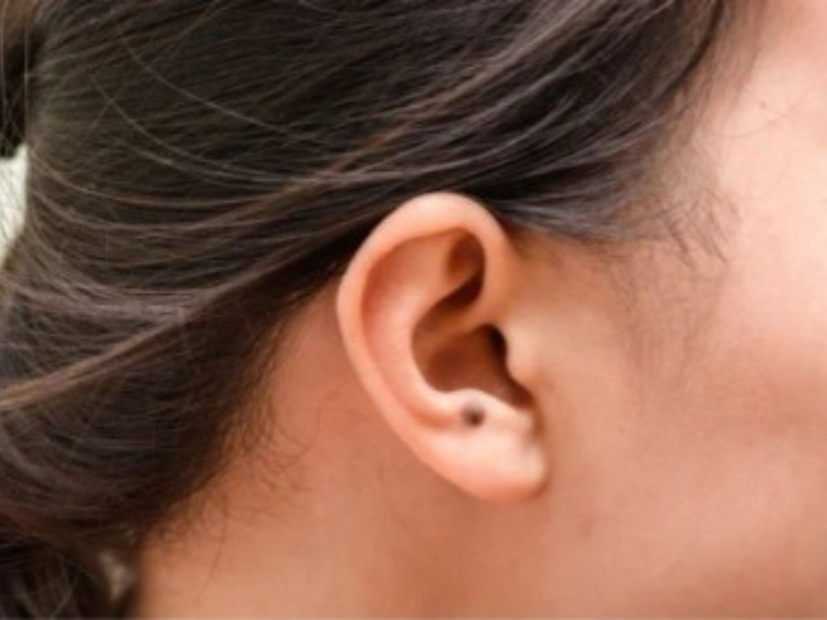 हाथ, नाक-आंख या शरीर के कौन-से हिस्से पर तिल होना है शुभ और राजयोग की निशानी? - Photo Gallery