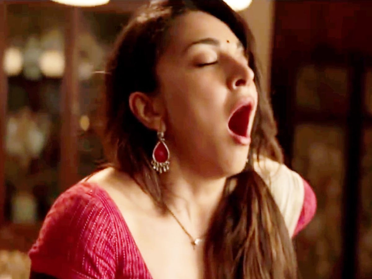 इंटीमेसी में हद पार कर गईं ये हसीनाएं, न्यूड से लेकर लेस्बियन लवमेकिंग सीन तक में नहीं आई शर्म! - Photo Gallery