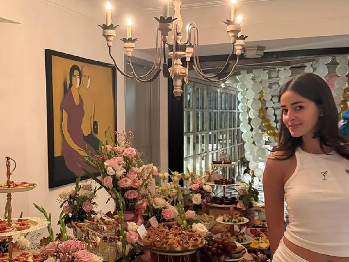 Ananya Pandey का जन्मदिन बना ग्लैमरस नाइट, स्टार किड्स की दोस्ती की मिसाल दिखी - Photo Gallery