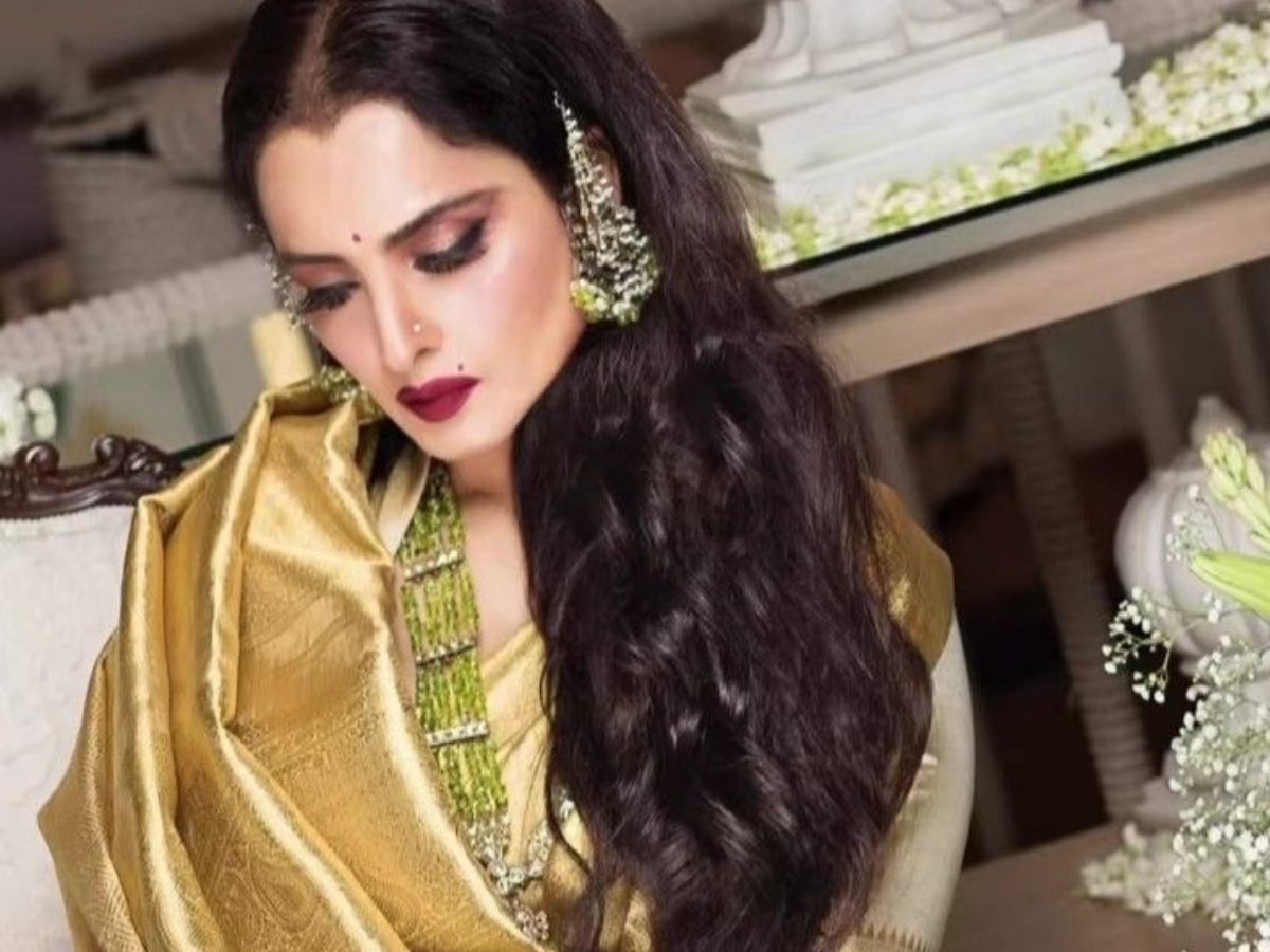 Rekha's answer on Sindoor - Photo Gallery