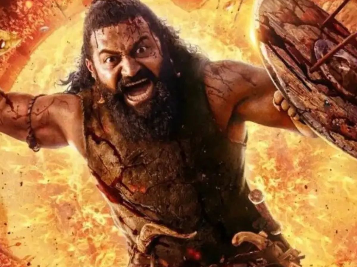 Kantara Chapter 1 BO Collection: नोट छापने की मशीन बनी ऋषभ शेट्टी की फिल्म, 10 साल पुरानी फिल्म का तोड़ डाला रिकॉर्ड - Photo Gallery