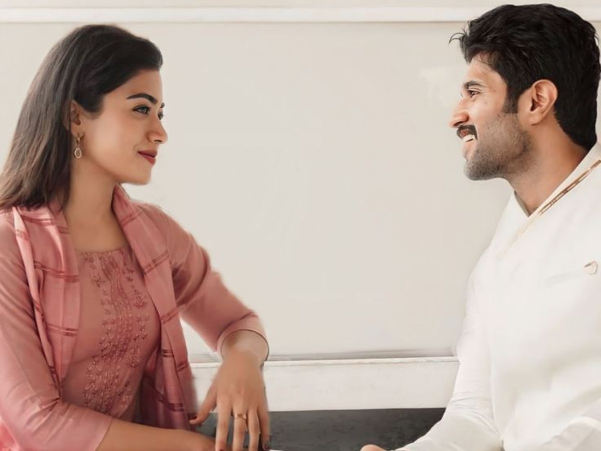 लंबे समय की अफवाहें हुई सच: Rashmika Madanna और Vijay Devarakonda की हुई सगाई! शादी होगी फ़रवरी 2026 में? फैन्स को है बेसब्री से इंतज़ार - Photo Gallery