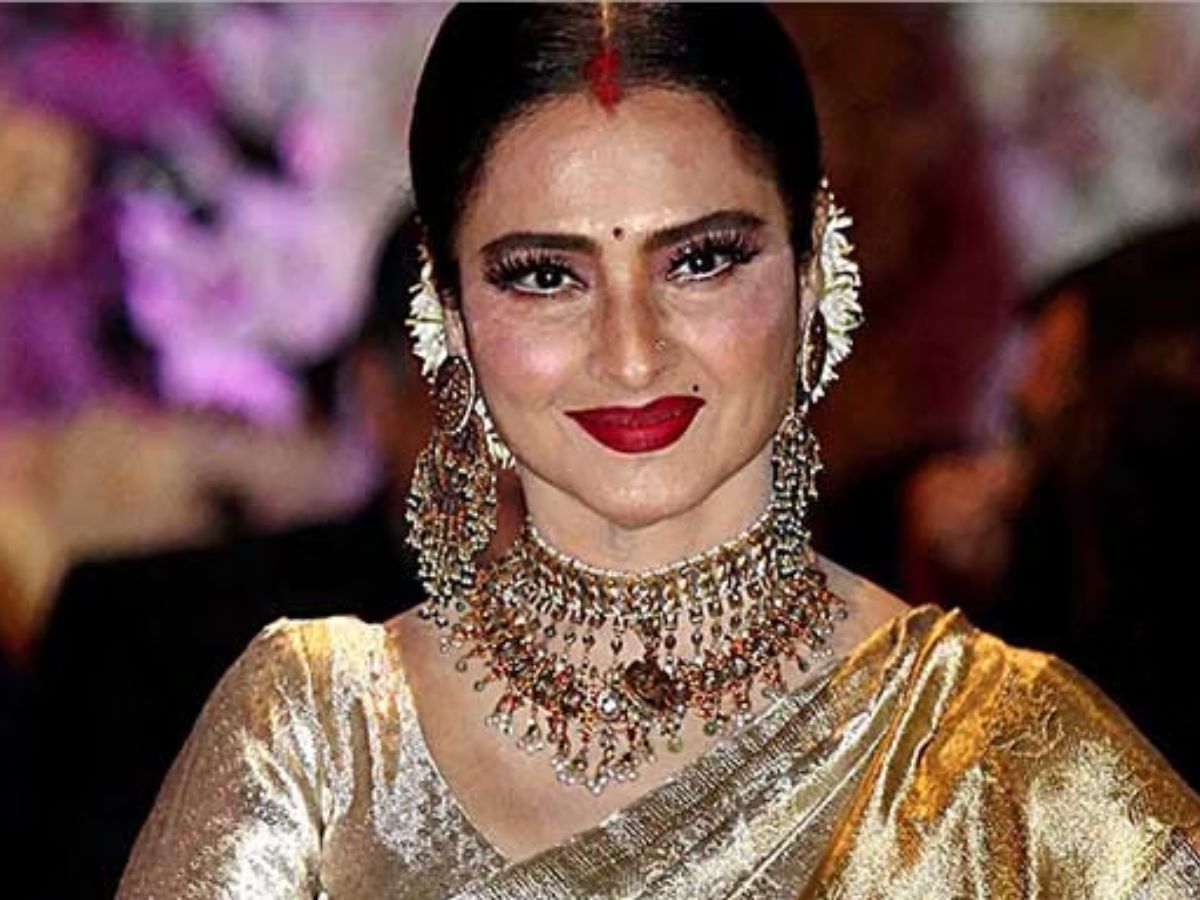 rekha beauty - Photo Gallery