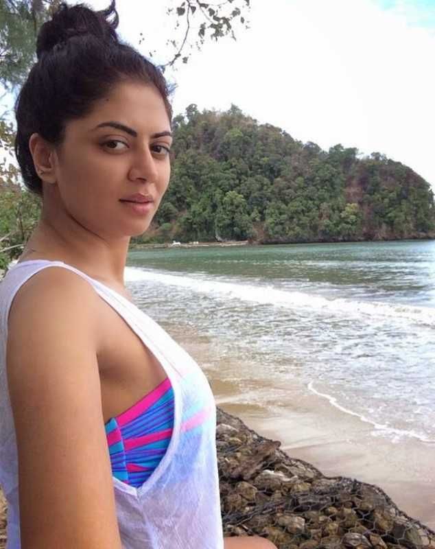 kavita-kaushik-molested-by-teacher-in-childhood-her-parents-reaction-will-shock-you जब घर में अकेला पाकर यहां-वहां छूने लगा टीचर, एक्ट्रेस के घरवालों का रिएक्शन जान चौंक जाएंगे