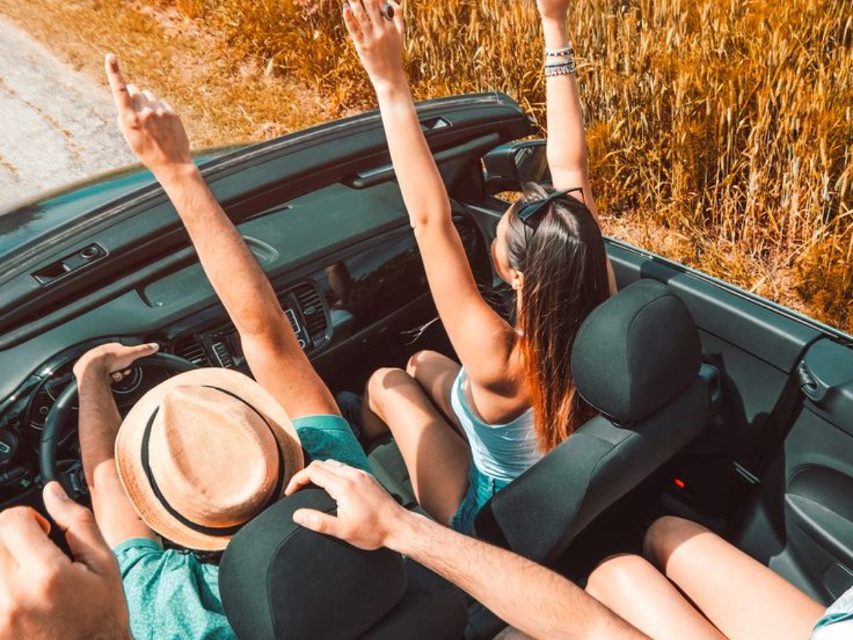 Last Minute Packing में बिल्कुल ना भूले ये 5 Essential Travel Items, जो बनाए आपकी छुट्टियों को टेंशन फ्री - Photo Gallery