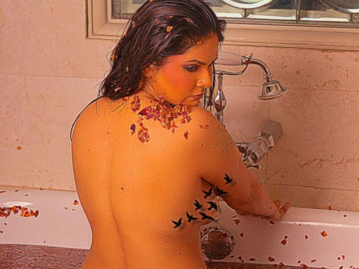 टॉपलेस से लेकर न्यूड होने में नहीं छोड़ी कसर, लगाया हर जोड़-तोड़; फिर भी एक्ट्रेस की नहीं कोई पूछ! - Photo Gallery