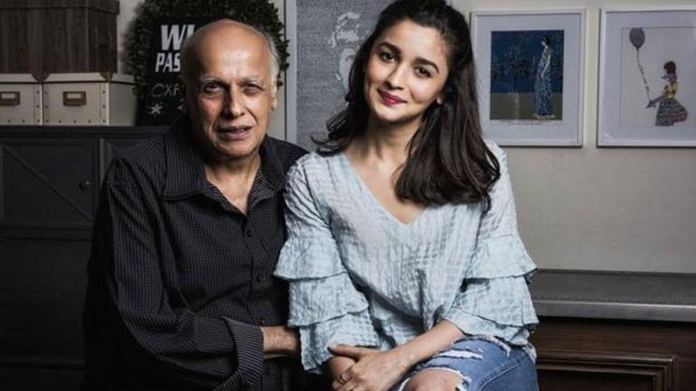 alia-bhatt-father-mahesh-reveals-he-fed-human-flesh-to-investors उधर बेटी काटती मंदिरों के चक्कर, ‘राम’ है दामाद…इधर आलिया के पापा ने इन्वेस्टर को खिलाया ‘इंसानी’ मांस!