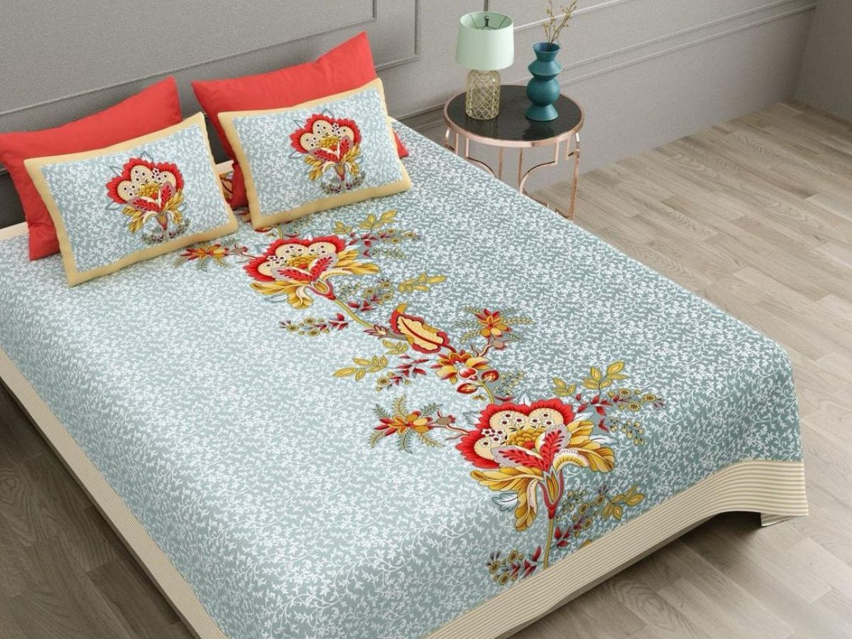 जयपुर की रॉयल कारीगरी: आपके कमरे को बदल देंगी ये 8 बेडशीट्स - Photo Gallery