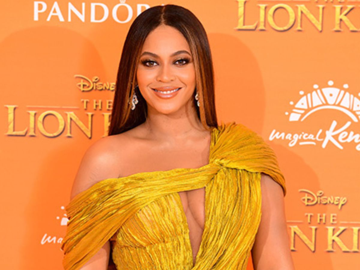 खूबसूरती की मिसाल, जानिए कौन-कौन हैं दुनिया की सबसे सुंदर महिलाएँ - Photo Gallery