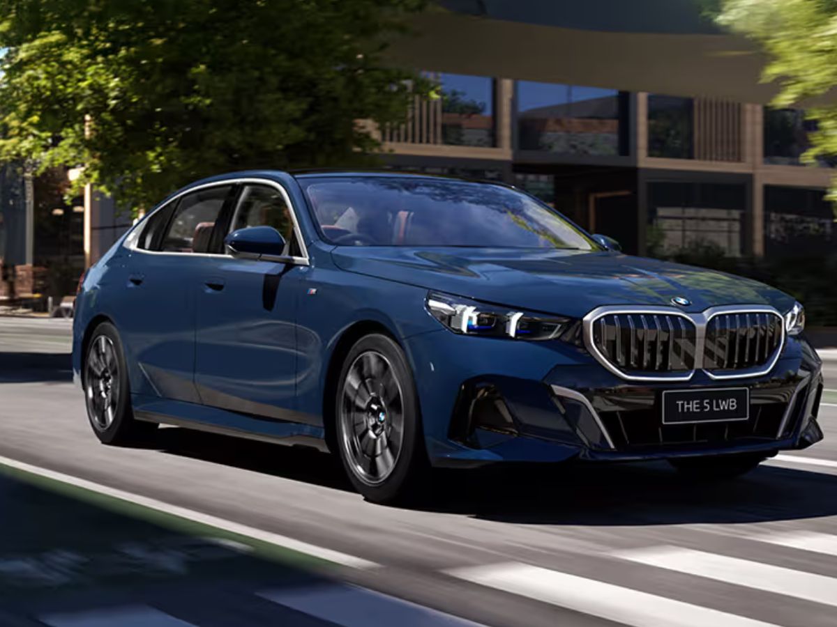 Katrina Kaif  और Vicky Kaushal  का कारों से प्यार, करोड़ों की गाड़ियों की लिस्ट आई सामने