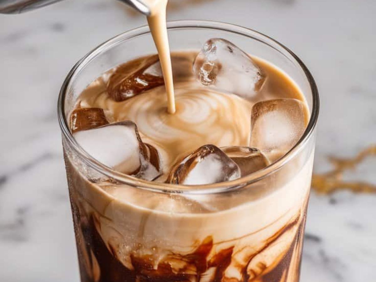 घर पर बनाएं इंस्टाग्राम वायरल कॉफी और पाएं Cafe Vibes