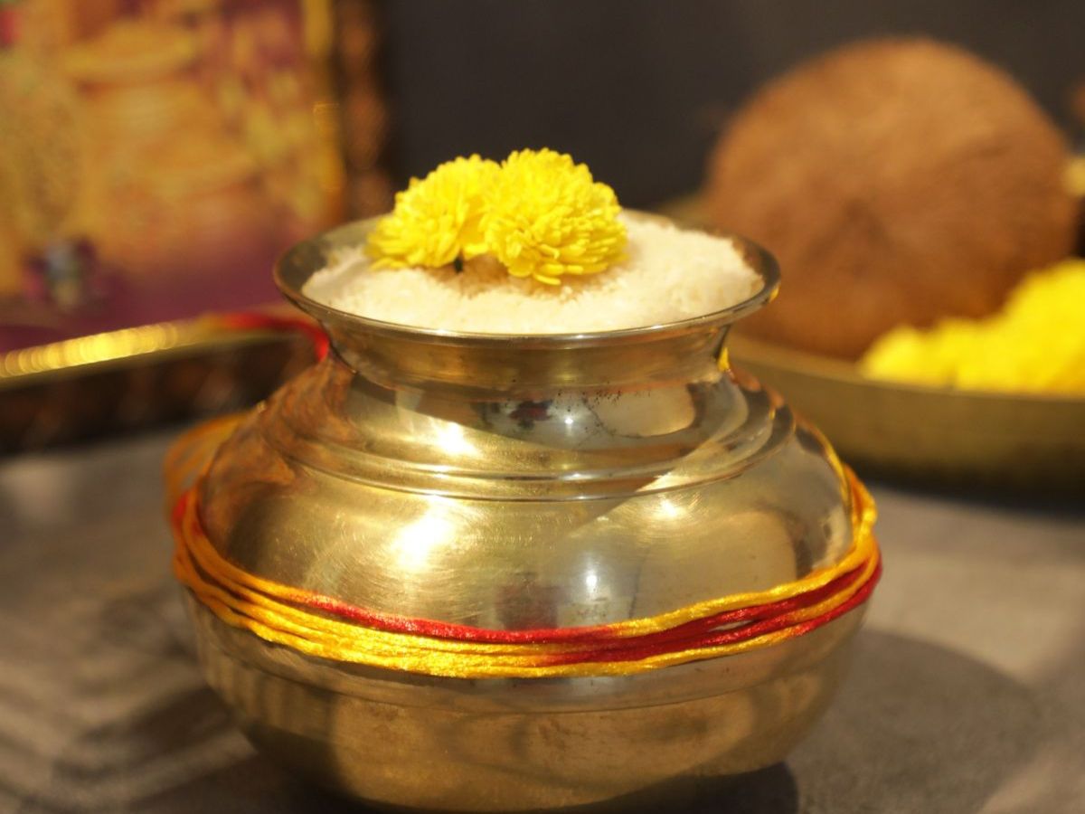 करवा चौथ पर वास्तु के अनुसार कौन सी 8 चीजें खरीदना है शुभ और लाभकारी? - Photo Gallery