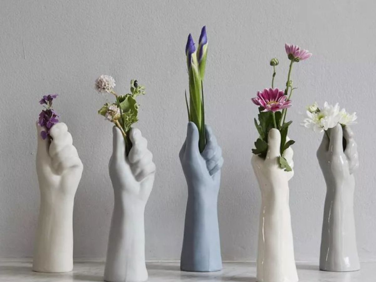 दिवाली पर गिफ्ट देते समय रखें ध्यान, वरना रिश्तों में आ सकती है दूरी! - Photo Gallery