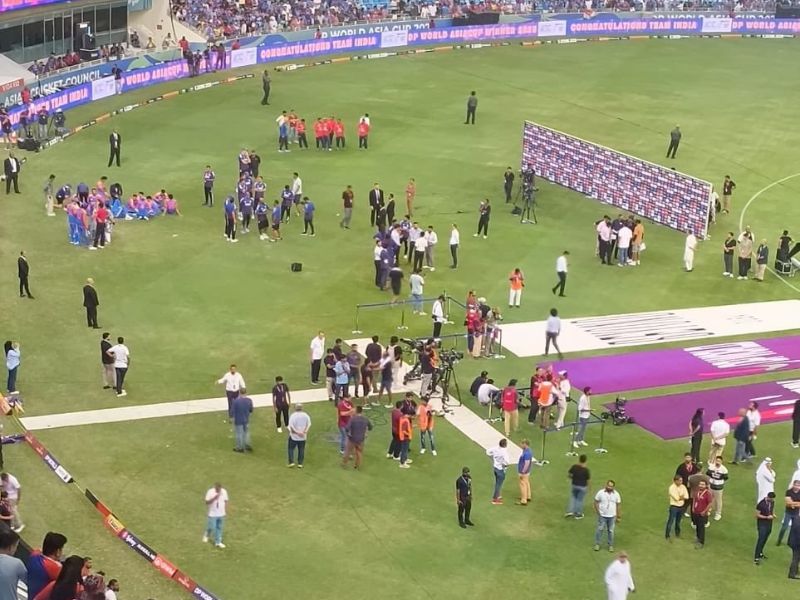 Did not get the trophy even after winning - Photo Gallery