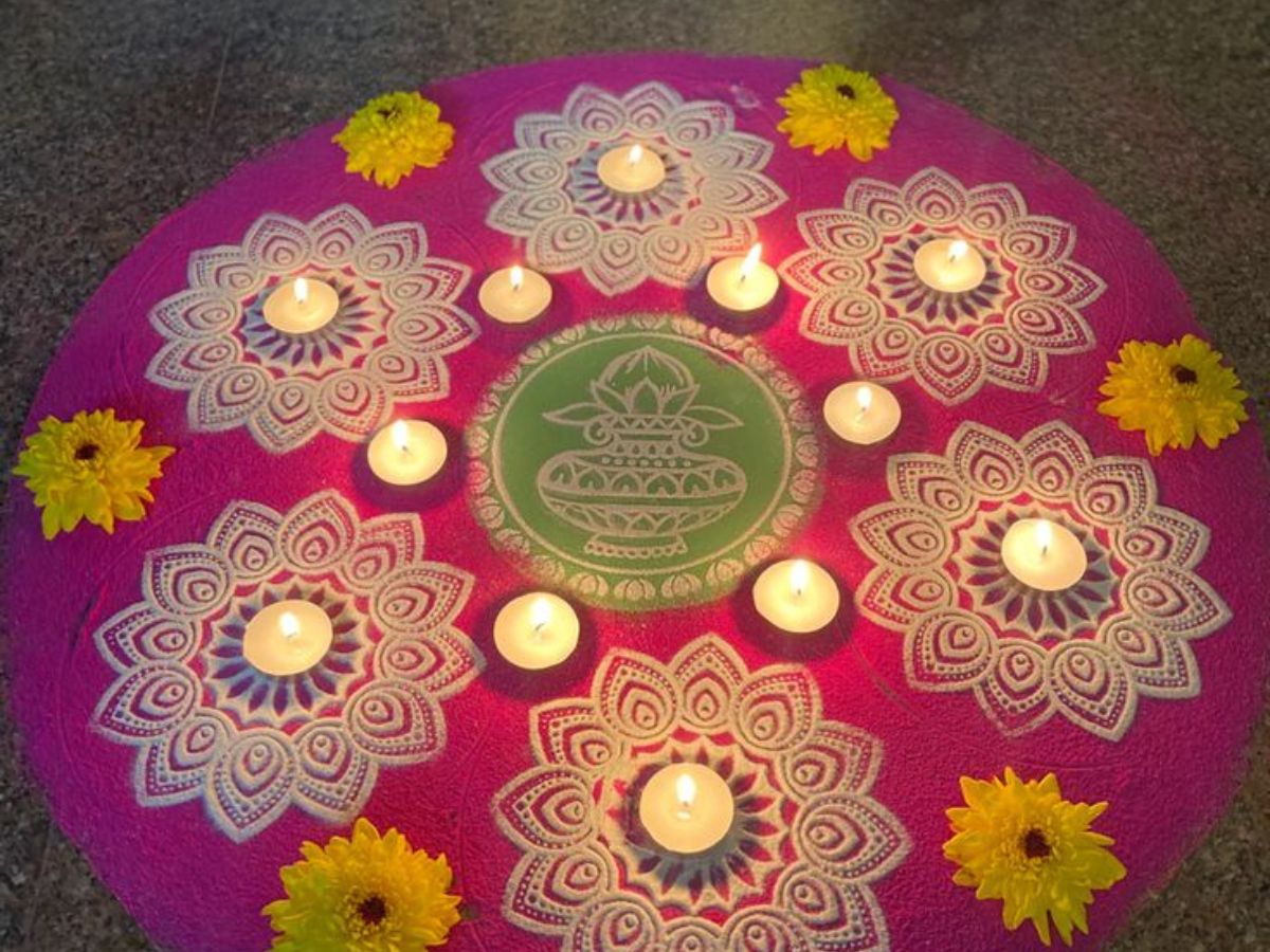 Diwali2025: अहोई अष्टमी पर बनाएं मनमोहक रंगोली, फूल और दीपक के साथ - Photo Gallery