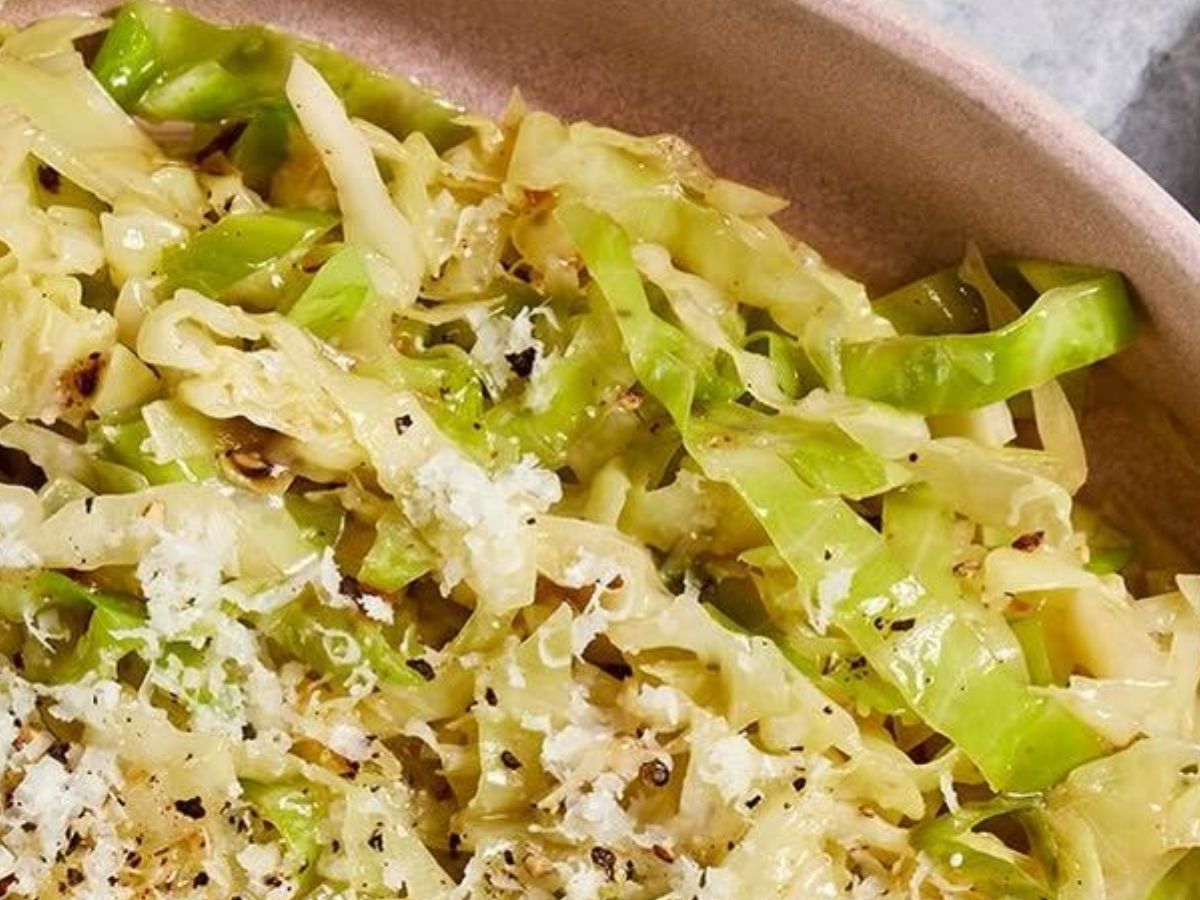 बस 8 स्टेप्स में बनाएं पत्ता गोभी पराठा, इतना नरम और कुरकुरा कि हर कोई कह उठेगा वाह! - Photo Gallery