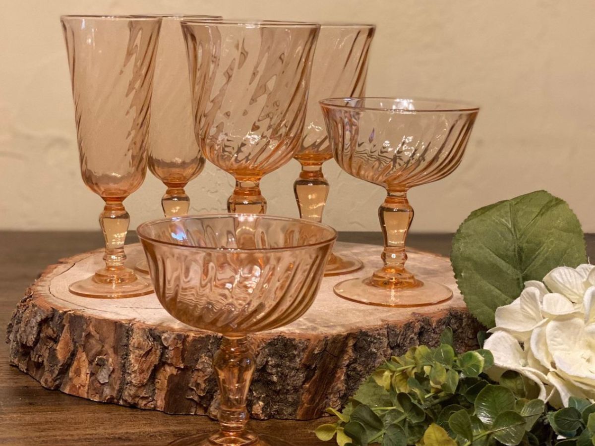 दिवाली पर गिफ्ट देते समय रखें ध्यान, वरना रिश्तों में आ सकती है दूरी! - Photo Gallery