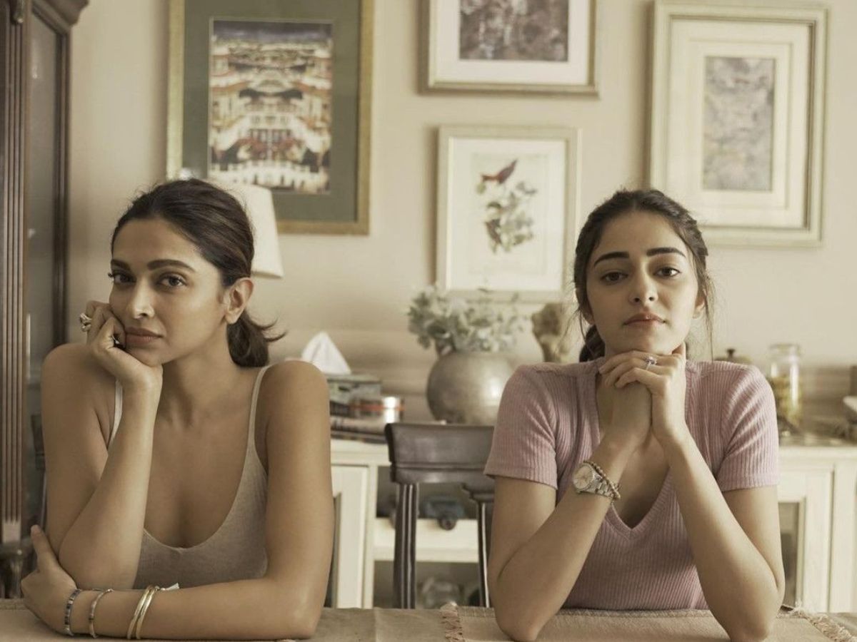 Ananya Panday के जन्मदिन पर देखें उनकी अब तक की 6 सुपरहिट फिल्में और वेब सीरीज़ - Photo Gallery