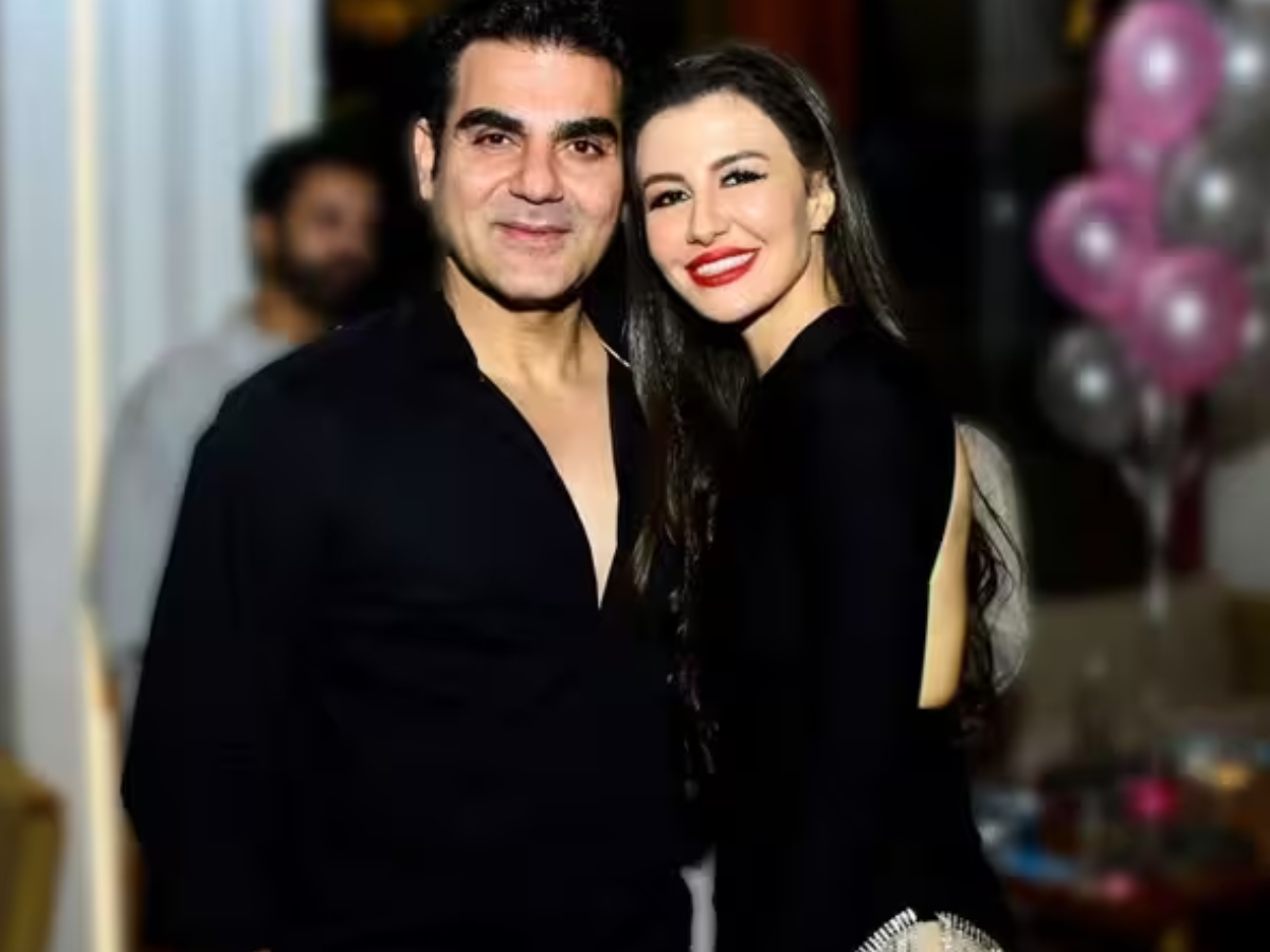 इतनी सुपर सेक्सी है अरबाज़ खान की एक्स गर्लफ्रेंड, हॉटनेस देख आप भी हिल जाएंगे! - Photo Gallery