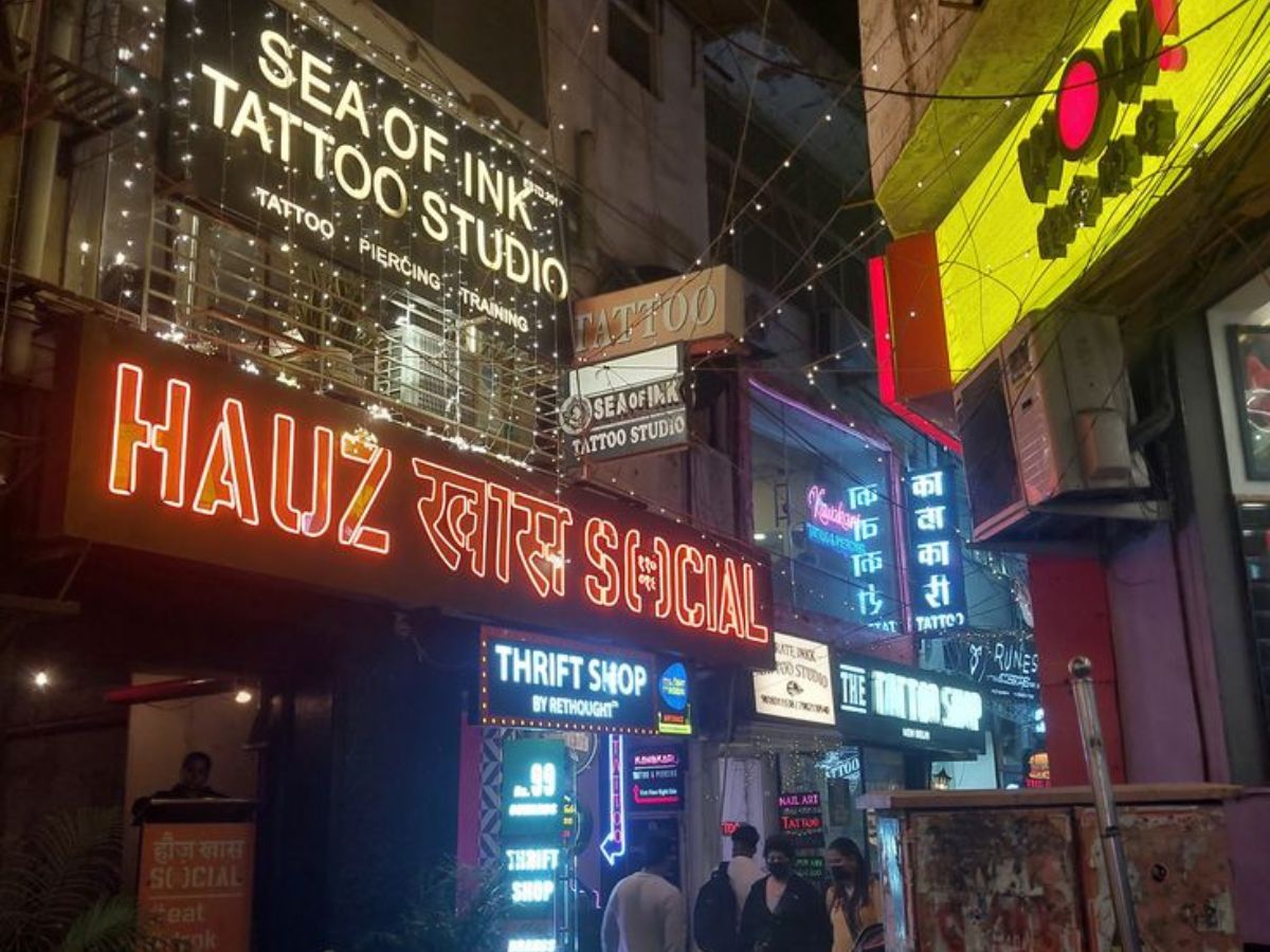 क्या आपको भी रात में घूमने जाने का है शौक? तो जानिए दिल्ली की उन जगहों  के बारे में स्वर्ग से कम नहीं लगती - Photo Gallery