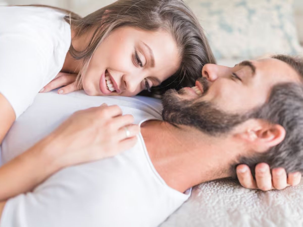 रोमांस में पत्नी को नहीं कर पा रहे Satisfy? ये 7 तरीके कर सकते हैं मदद - Photo Gallery