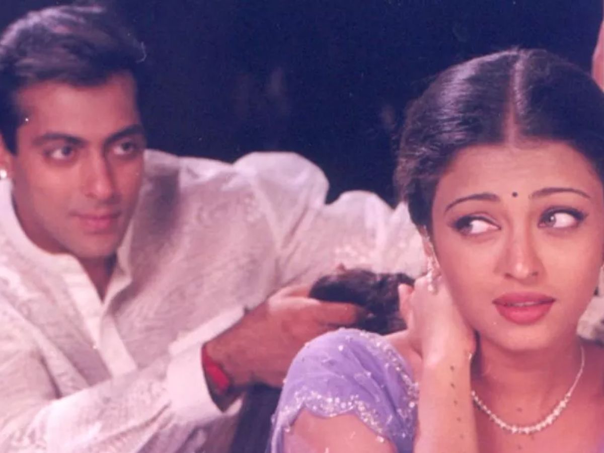 करवाचौथ सीन जो बन गए बॉलीवुड की पहचान, आज भी फैन्स करते हैं याद - Photo Gallery