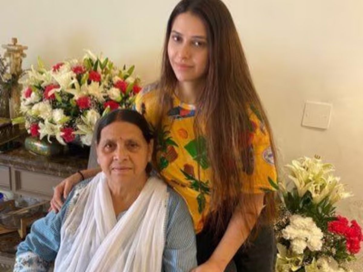 इन 7 तस्वीरों से जानिए, कहां हैं और क्या कर रही हैं लालू यादव की सातों खूबसूरत बेटियां - Photo Gallery