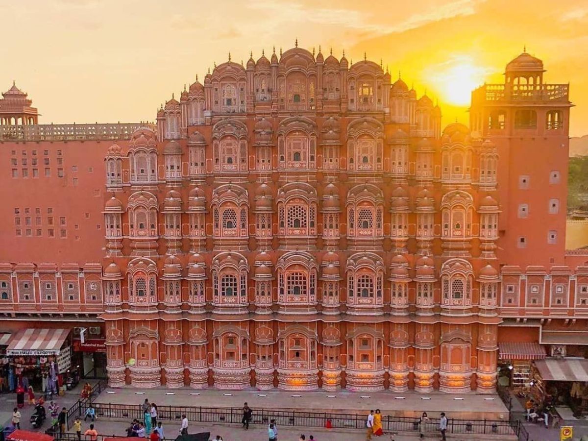 छुट्टियों में घूमने का प्लान बना रहे हैं? ये 8 जगहें मिस न करें, जो आपके हर पल को बना देगा खूबसूरत - Photo Gallery