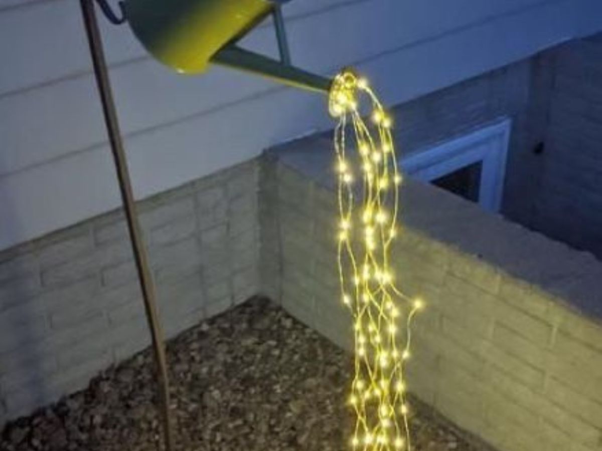 Diwali 2025: क्या आप भी कर रहे हैं ये लाइटिंग गलतियां? तो हो जाएं  इस दिवाली सावधान - Photo Gallery