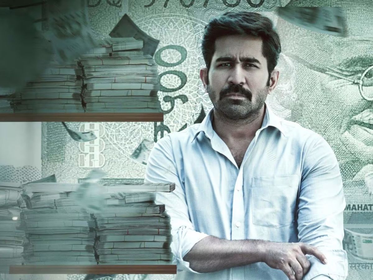 Latest OTT Release: जाह्नवी कपूर की फिल्म से लेकर अक्षय कुमार के शो तक, इस हफ्ते ओटीटी पर आ रहीं धांसू फिल्में-सीरीज - Photo Gallery