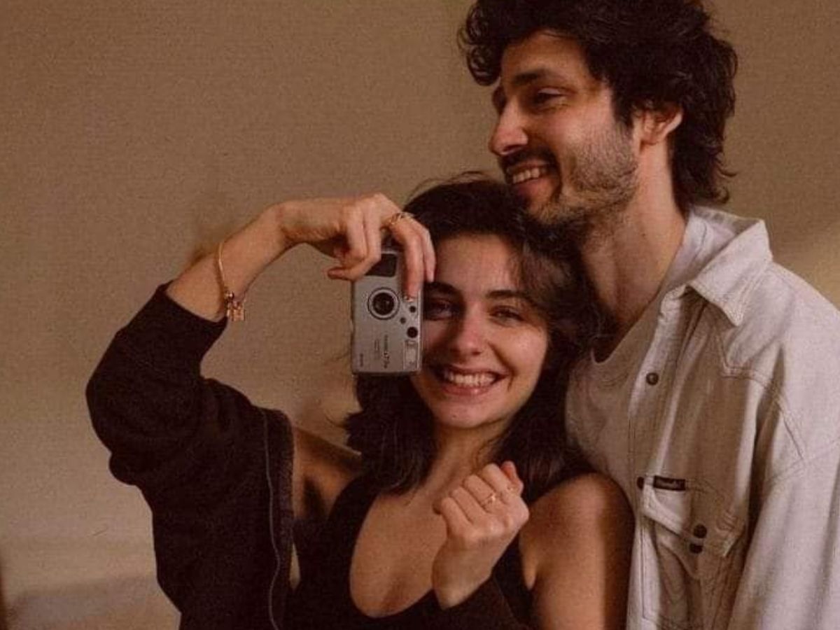 रिश्तों में intimacy और sparks जगाने वाले 9 cute gestures, जिन्हें हर कपल को अपनाना चाहिए - Photo Gallery