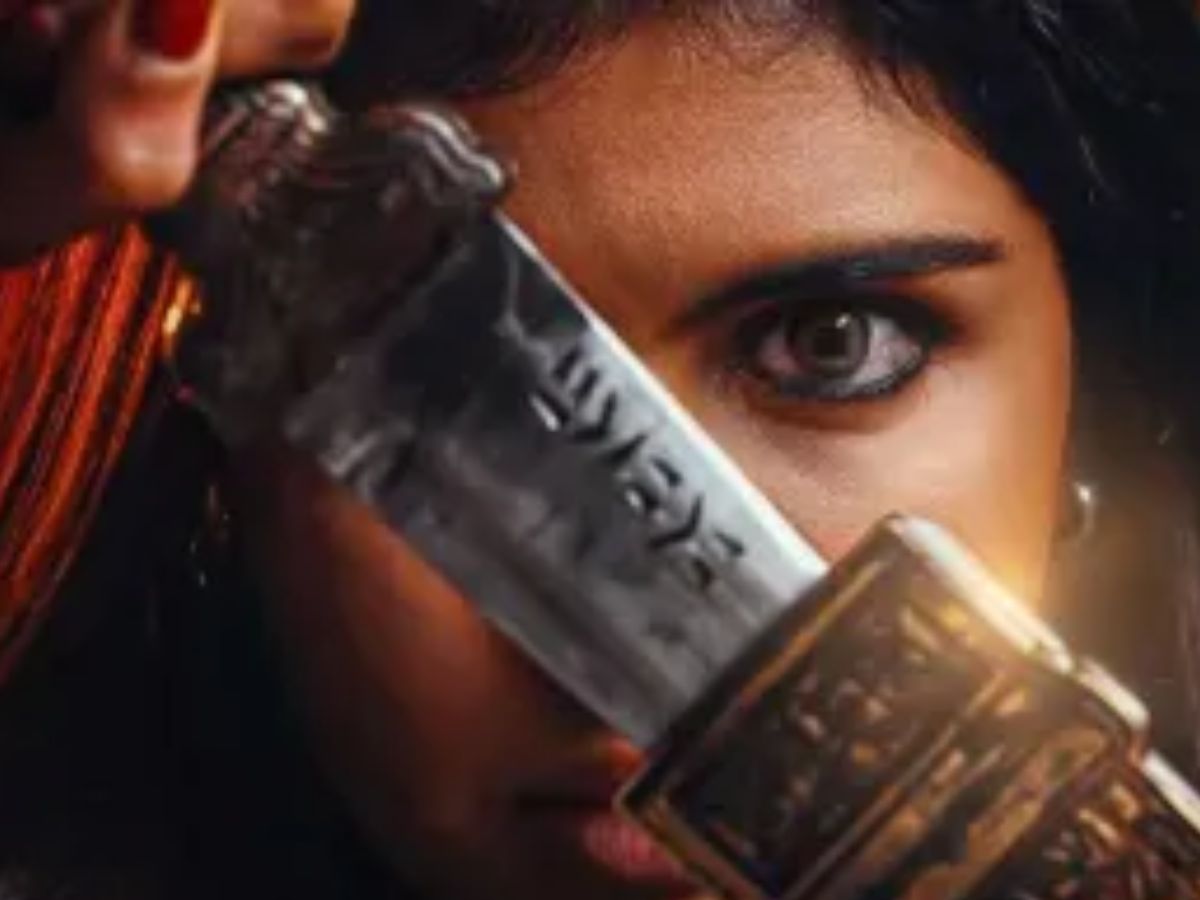 Lokah Chapter 1 OTT Release: इंतजार हुआ लंबा! जानें आखिर कब ओटीटी पर आएगी फीमेल सुपरहीरो की फिल्म? - Photo Gallery