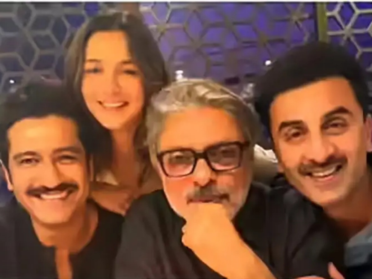 Love  War - Photo Gallery