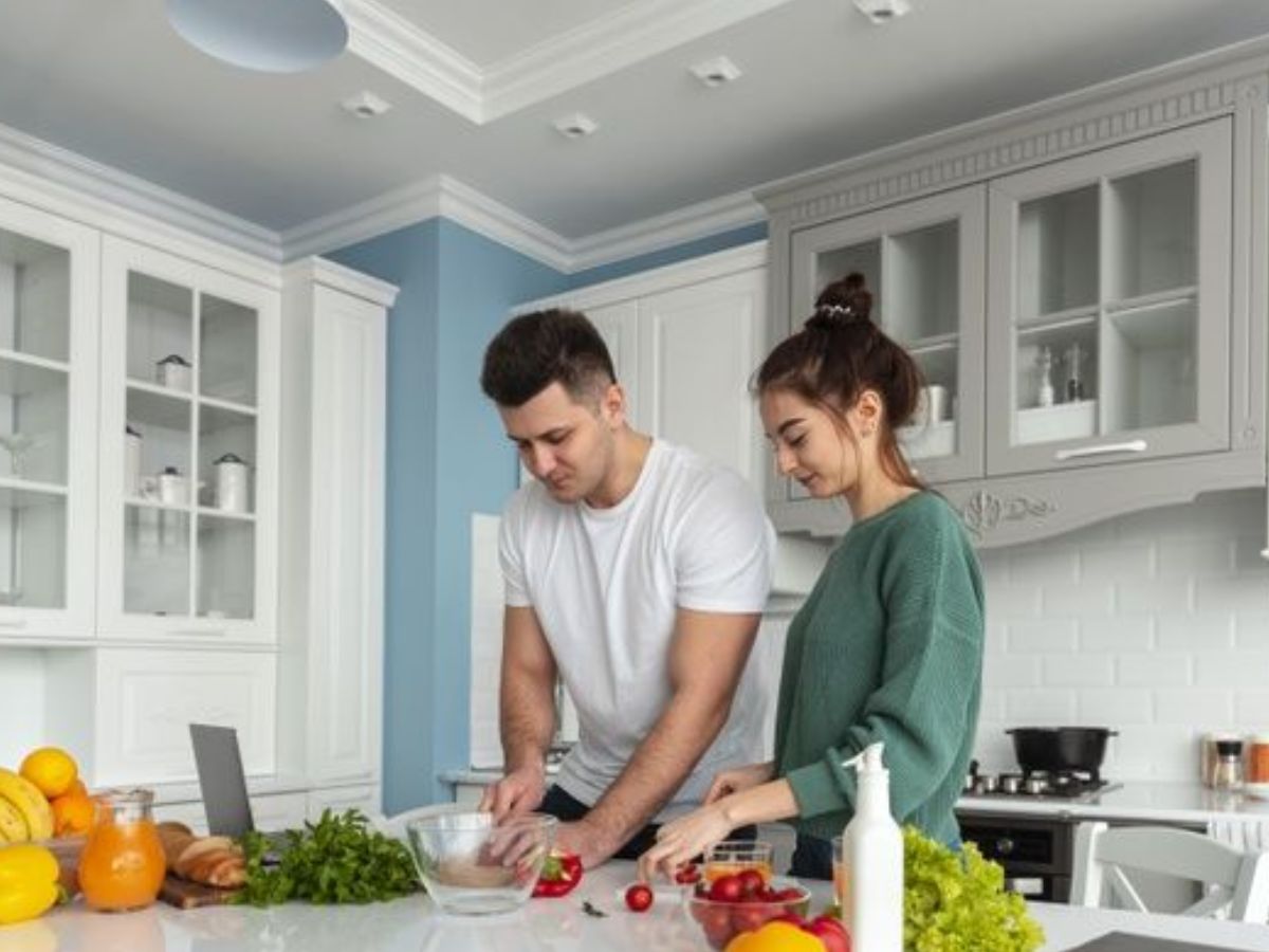 Diwali 2025: न्यू कपल्स के लिए परफेक्ट दीवाली सेलिब्रेशन आइडियाज - Photo Gallery