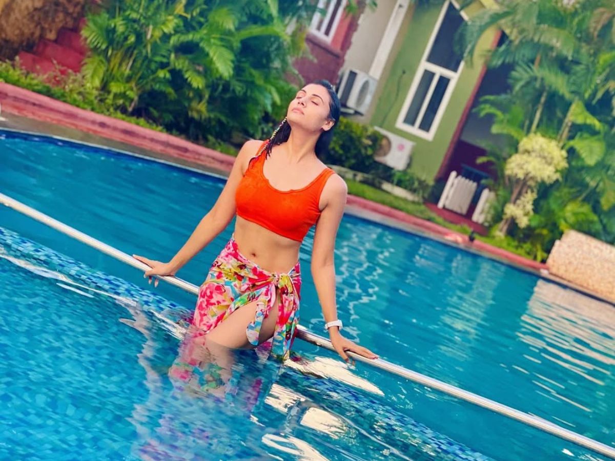 Tanya Mittal की पोल खोलने वालीं Malti Chahar की ‘प्राइवेट’ फोटो लीक, देखने से पहले छिपा लें फोन की स्क्रीन - Photo Gallery