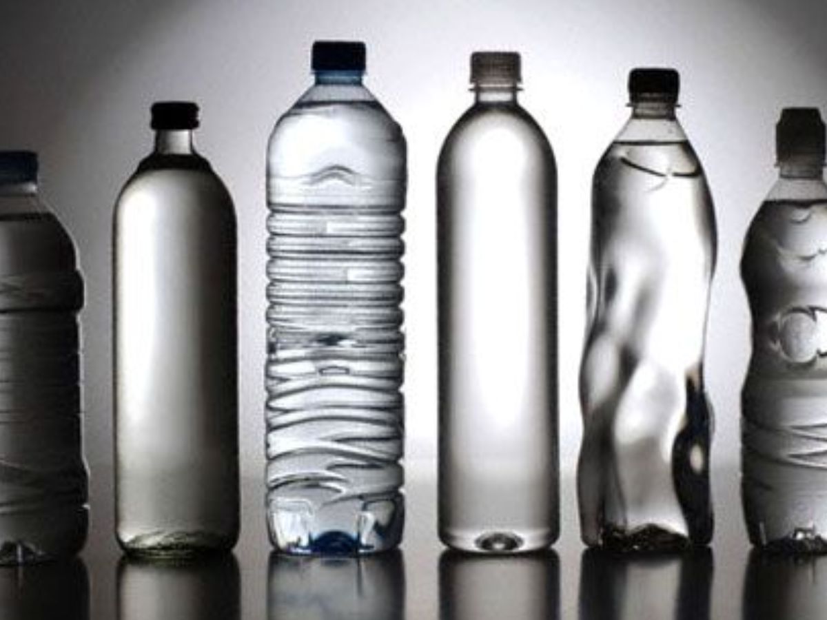 plastic water bottles - Photo Gallery