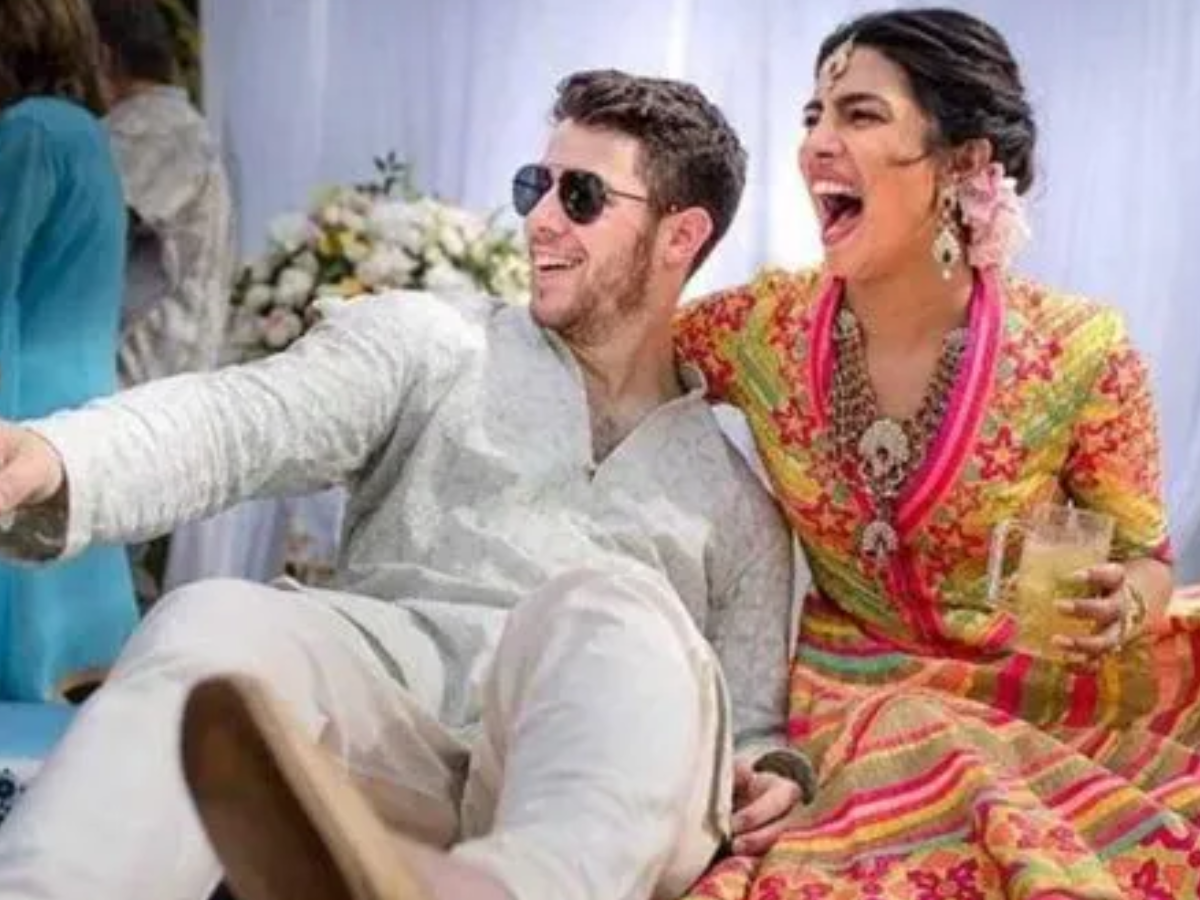 किसी ने खर्चे 100 करोड़ तो किसी ने 77 करोड़, बॉलीवुड स्टार्स ने अपनी शादी में पानी की तरह बहा दी दौलत - Photo Gallery