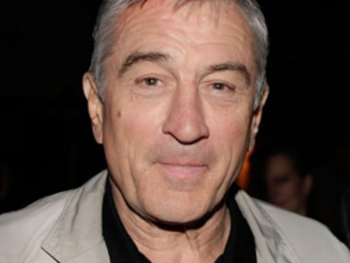 दादा बनने की उम्र में बाप बने ये स्टार्स, एक ने तो 23 साल छोटी लड़की से की शादी - Photo Gallery