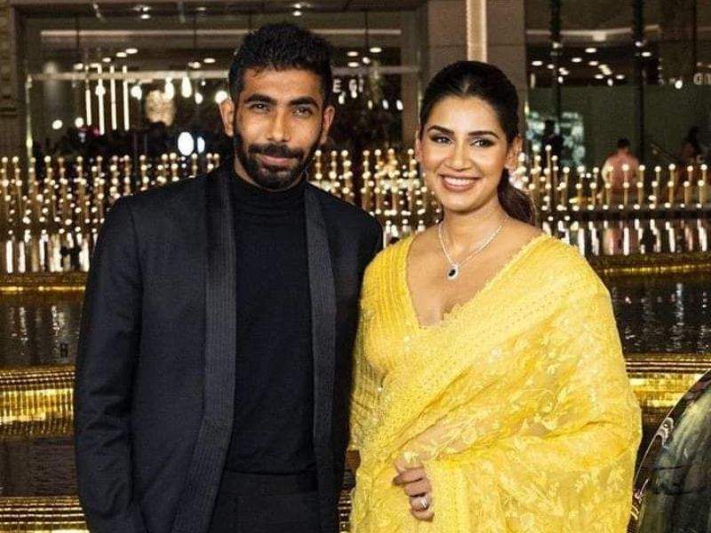 Sanjana Ganesan - Photo Gallery