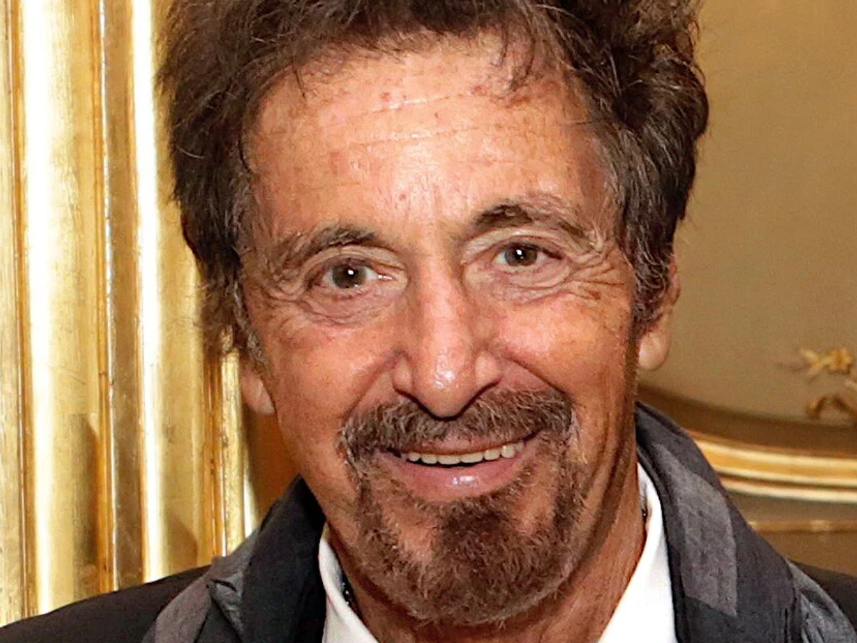 दादा बनने की उम्र में बाप बने ये स्टार्स, एक ने तो 23 साल छोटी लड़की से की शादी - Photo Gallery