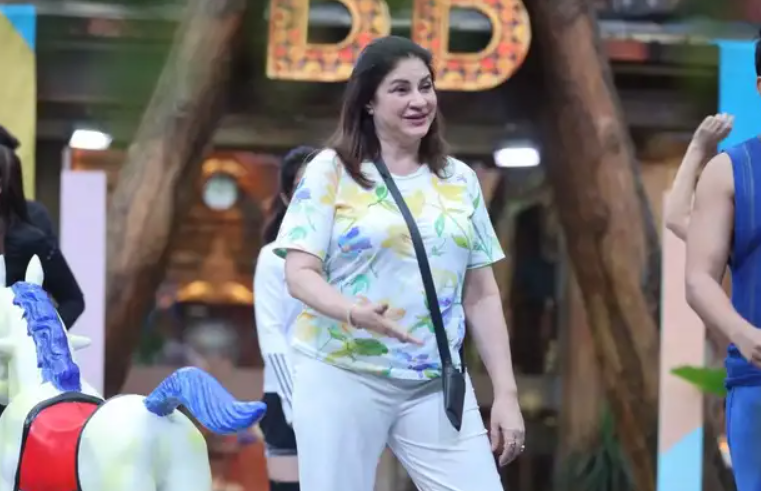 अभी भी रियाज़ चल रहा-Bigg Boss 19 में सलमान ने कुनिका-कुमार सानू के अफेयर पर ली चुटकी