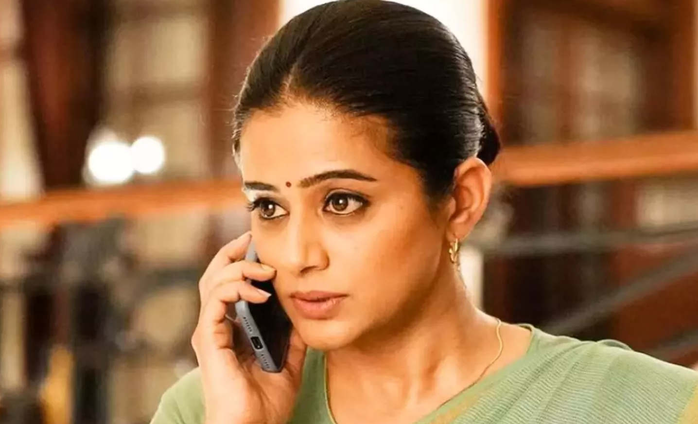 मुझे कम पैसे मिलते थे-‘द फैमिली मैन’ की एक्ट्रेस ने मेल स्टार्स की ज्यादा फीस पर कही ऐसी बात