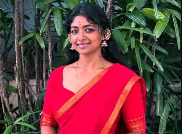 माथे पर लाल बिंदी, आंखों में तेज, ‘महाकाली’ के रूप में Bhoomi Shetty का लुक देख चौंके लोग