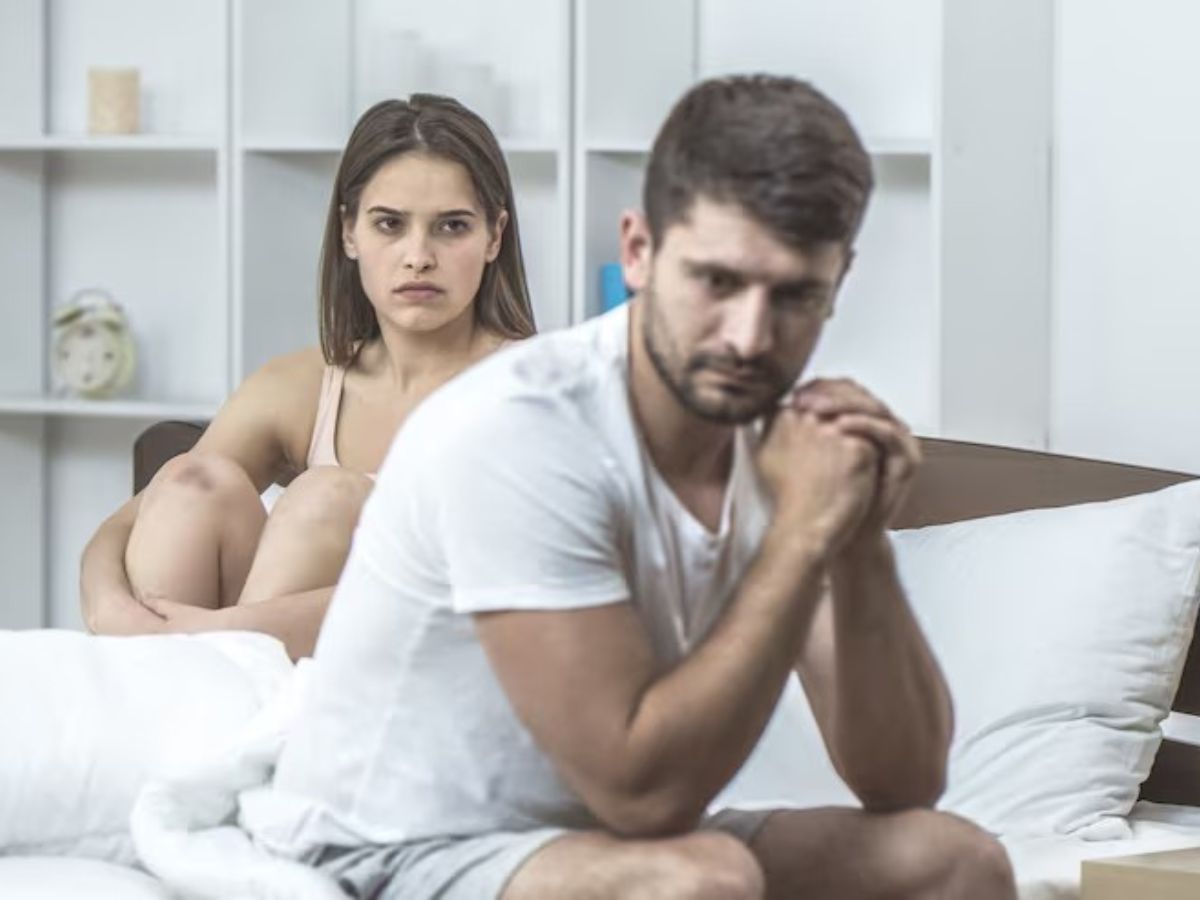 Erectile Dysfunction: सेक्स लाइफ बर्बाद कर देता है इरेक्टाइल डिसफंक्शन! इन गलतियों से मर्द बन जाते हैं नपुंसक