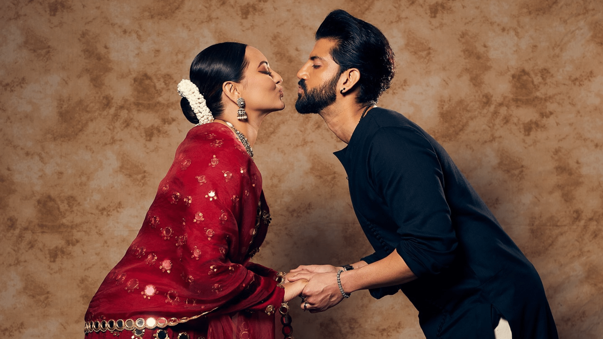 अगर थप्पड़ मारा…कजिन ने सोनाक्षी सिन्हा की ज़हीर इक़बाल से शादी पर किया बड़ा खुलासा!