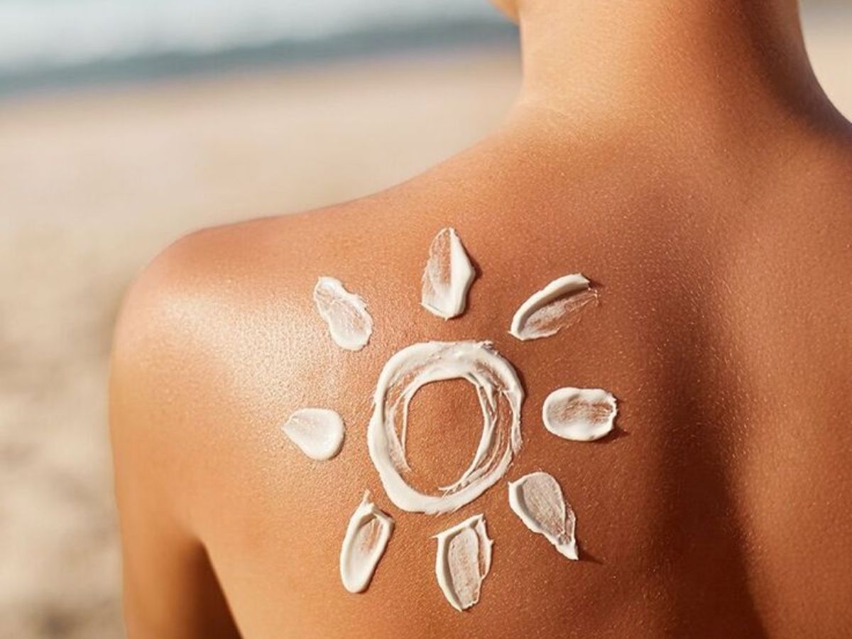 दिवाली के बाद आपकी स्किन बर्बाद हो सकती है, बचने के लिए पढ़ें ये ज़रूरी टिप्स! - Photo Gallery